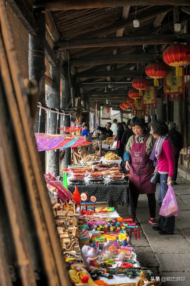 国内不能辜负的12个绝美古镇，累了就去小住几日，你去过几个？