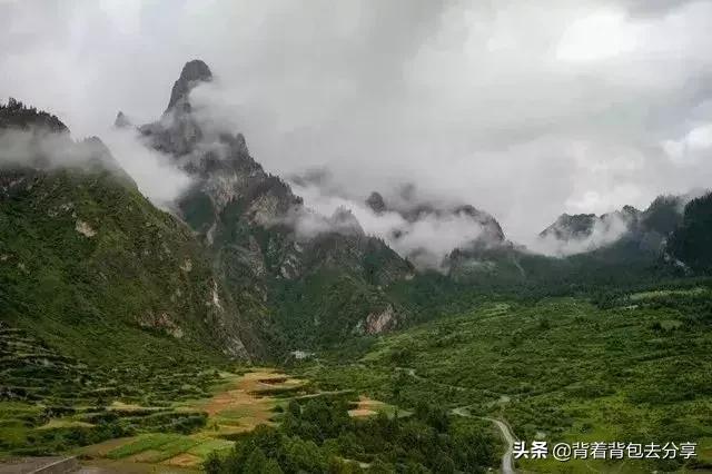 云朵之下扎尕那，人间仙境，给你多样的旅行体验