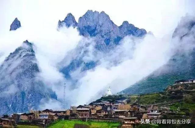 云朵之下扎尕那，人间仙境，给你多样的旅行体验