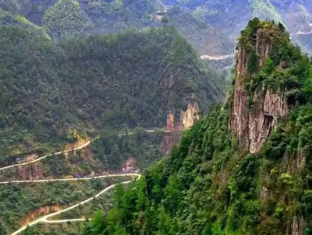 浙江有个“悬崖村”，藏在海拔800多米的深山中，绝美的天空之城