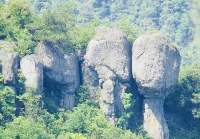 浙江有个“悬崖村”，藏在海拔800多米的深山中，绝美的天空之城