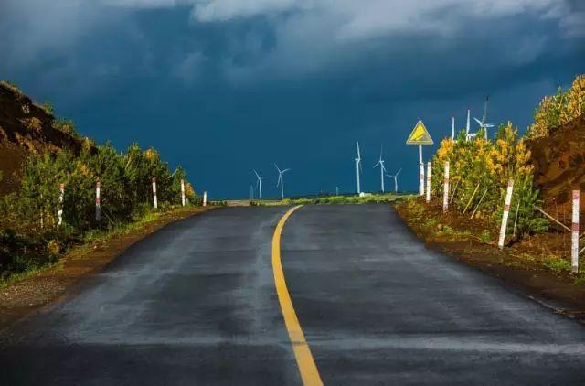 封闭半年，河北草原天路再次开放，再过10天，最美季节即将到来