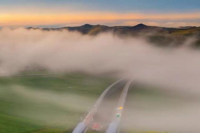 封闭半年，河北草原天路再次开放，再过10天，最美季节即将到来