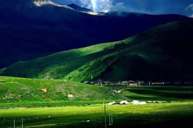 她只是四川的一个州，却霸占了川西美景的半壁江山