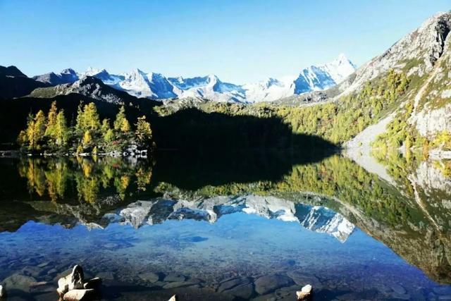 她只是四川的一个州，却霸占了川西美景的半壁江山