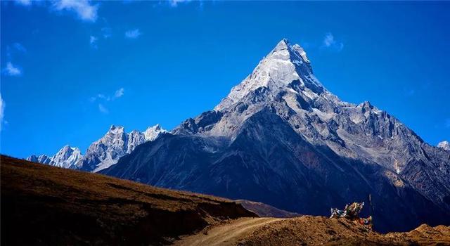 她只是四川的一个州，却霸占了川西美景的半壁江山
