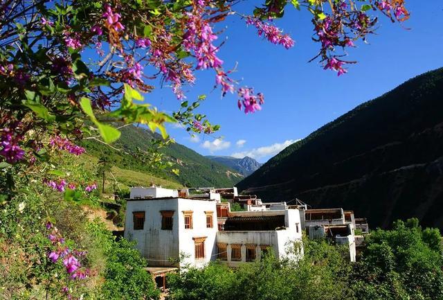 她只是四川的一个州，却霸占了川西美景的半壁江山