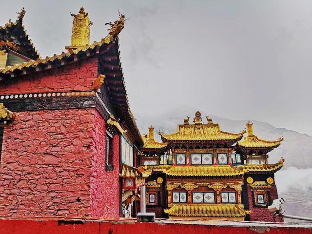 失恋后，我去了色达，在4000米海拔上高反2次，差点要凉！