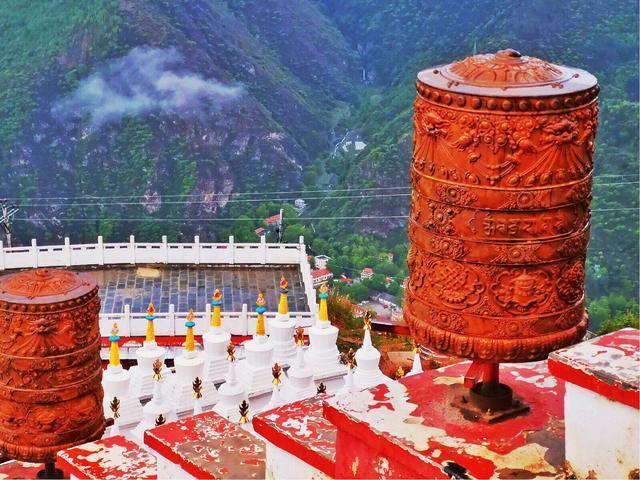 失恋后，我去了色达，在4000米海拔上高反2次，差点要凉！