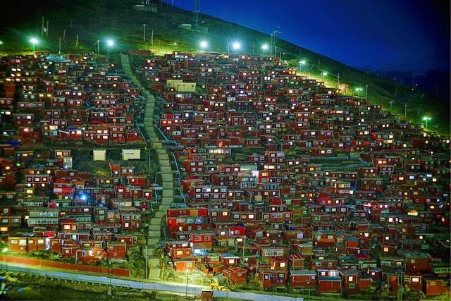 失恋后，我去了色达，在4000米海拔上高反2次，差点要凉！