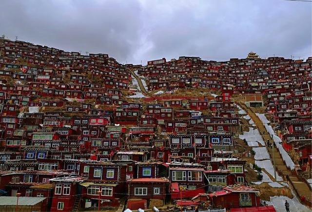 失恋后，我去了色达，在4000米海拔上高反2次，差点要凉！