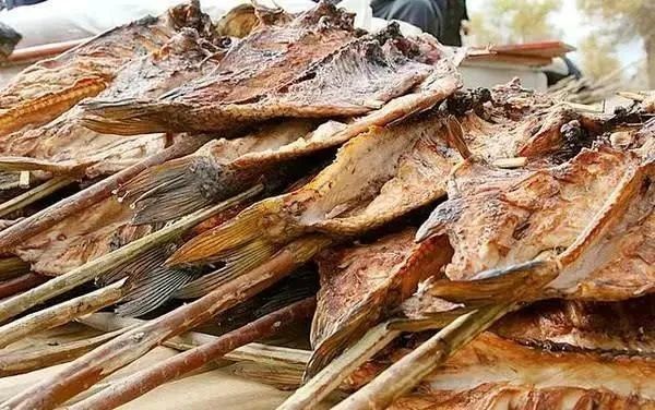 第一次去新疆吃烤肉，说先要15串，老板反复确认，端上来我人傻了