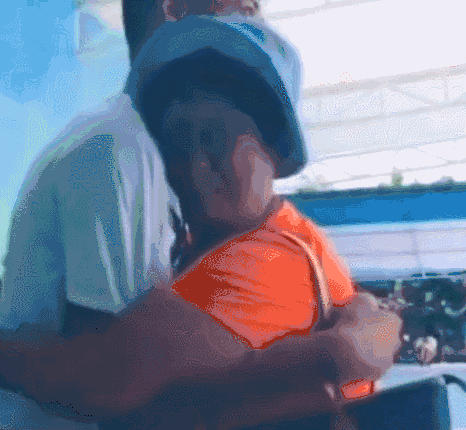 2020年感动瞬间：总有一些温暖，让人热泪盈眶