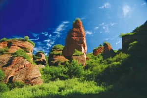 【丝路寻踪·秦岭藏幽】从丝路石窟的千年佛光，到甘南草原的辽阔澄澈；从秦岭山脉的雄奇壮阔，到十三朝古都的厚重底蕴