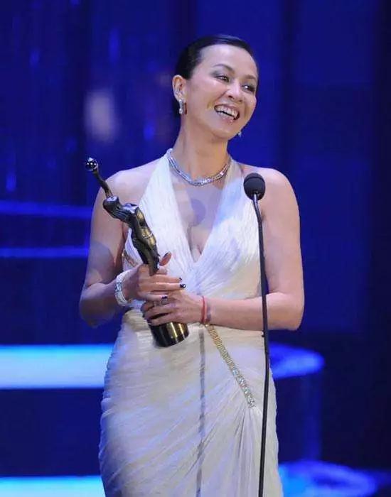 刘嘉玲：我早已原谅当年拍下我裸照的那些人