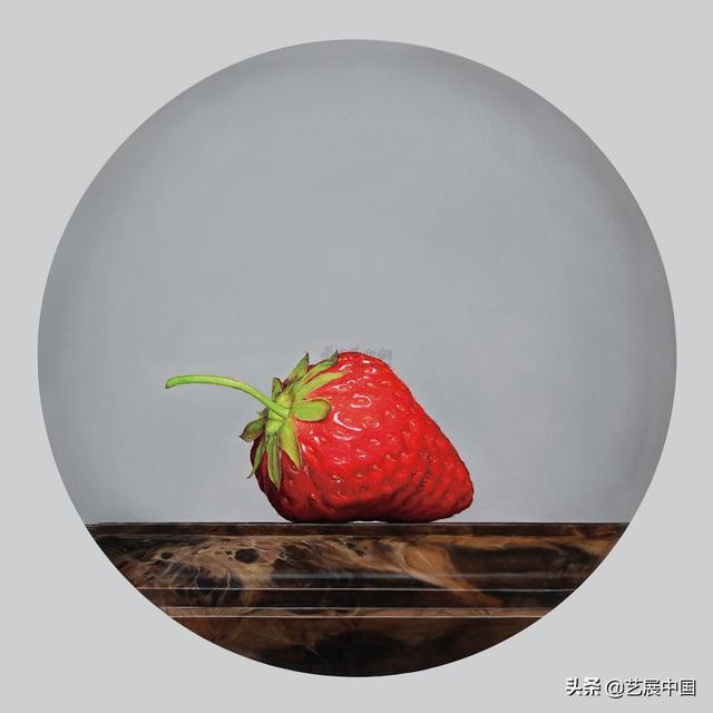 不知名画家画了一粒烂草莓，卖出20万天价，专家：你用放大镜细看