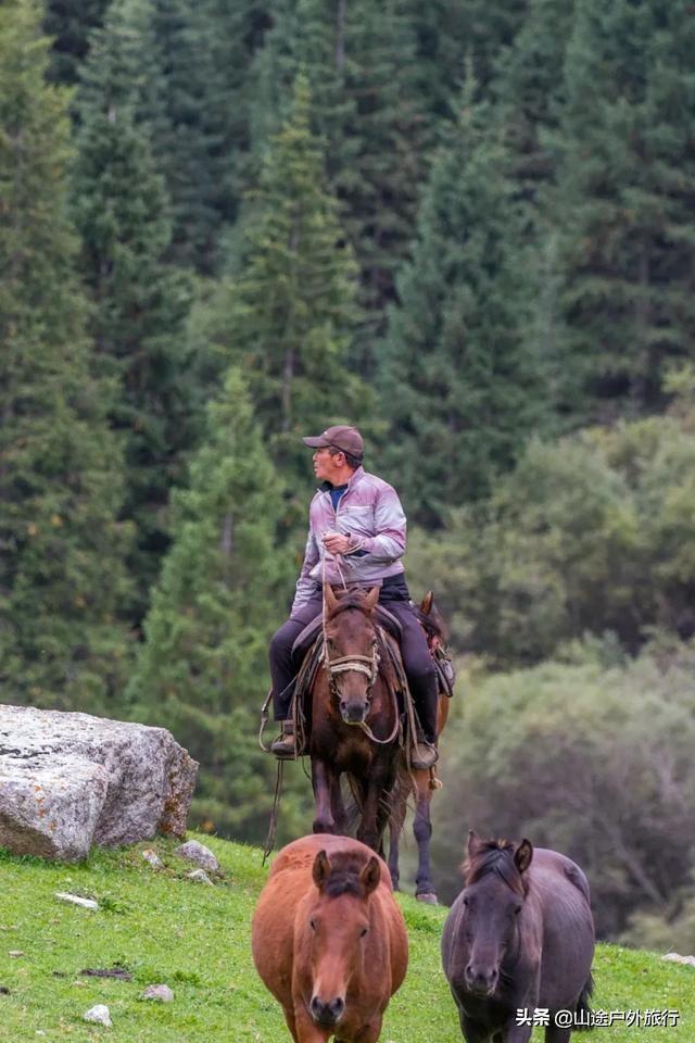没有信号的120公里，徒步天山绝美乌孙古道，迷失在人间天堂