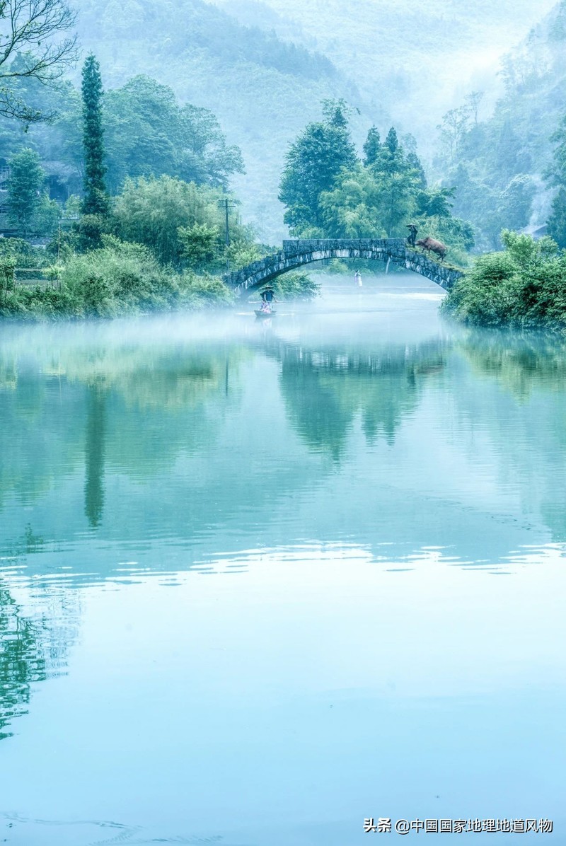 湖北、湖南、重庆交界处的恩施，简直是一座“神仙之城”