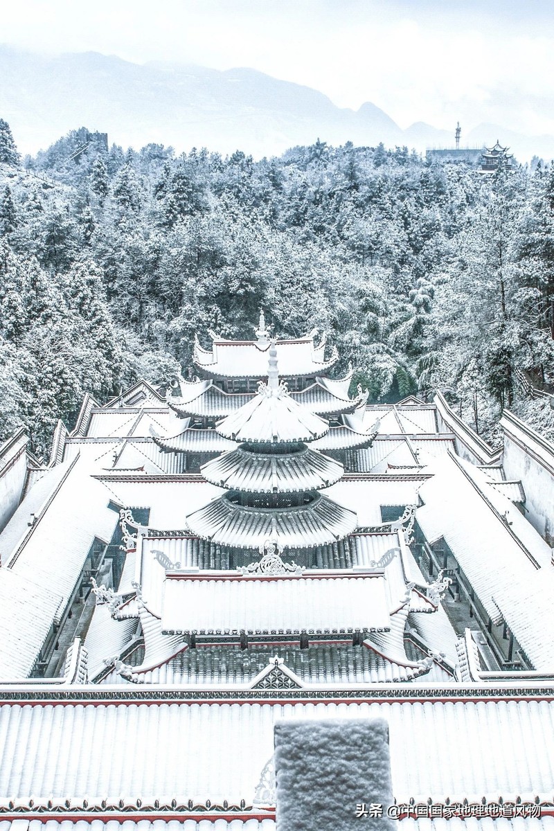 湖北、湖南、重庆交界处的恩施，简直是一座“神仙之城”