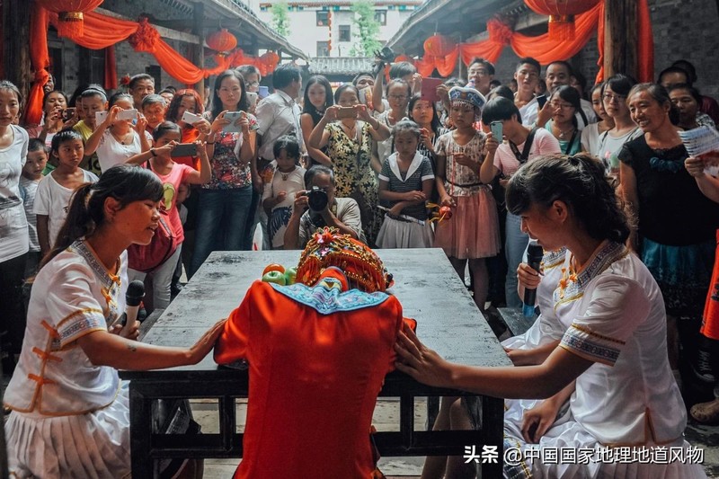 湖北、湖南、重庆交界处的恩施，简直是一座“神仙之城”