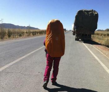 直击川藏线上“穷游女海”真实的旅行，不只有诗和远方还有危险