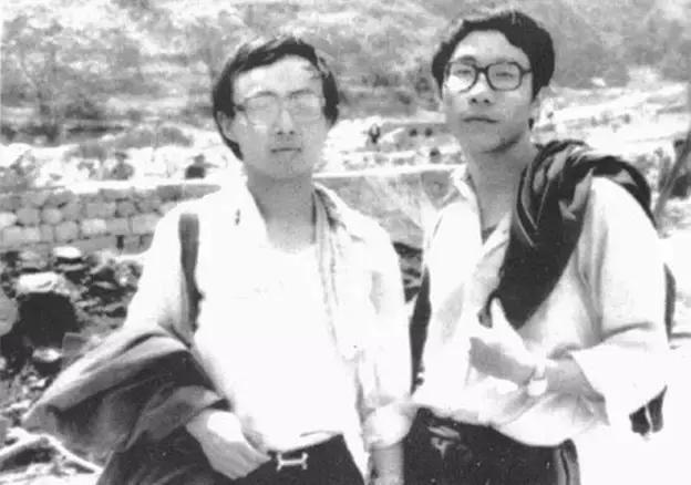 海子：10岁上高中，15岁考入北大，25岁卧轨自杀，留下9字遗言！