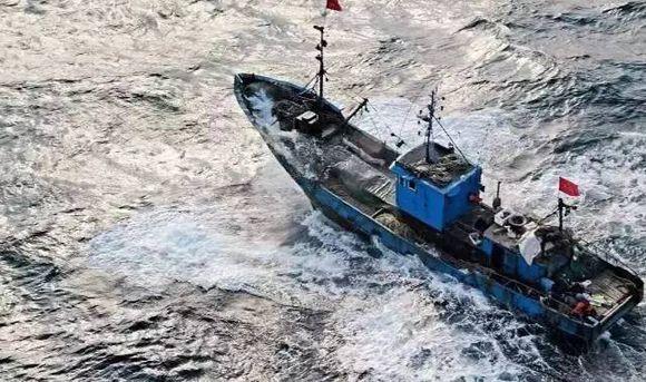 中国渔船上的惊心大逃杀：11人杀害22名同伴——起底鲁荣渔2682号惨案始末
