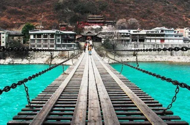 有一个远方，比西藏更西藏，那便是甘孜