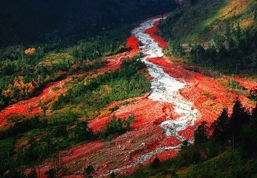 有一个远方，比西藏更西藏，那便是甘孜