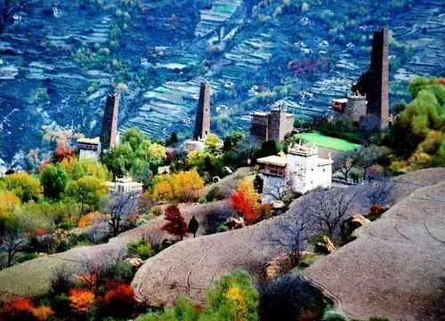 有一个远方，比西藏更西藏，那便是甘孜