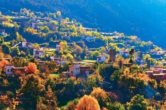 有一个远方，比西藏更西藏，那便是甘孜