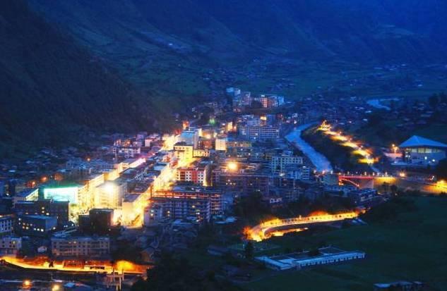 有一个远方，比西藏更西藏，那便是甘孜