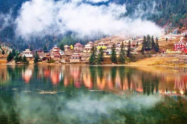 有一个远方，比西藏更西藏，那便是甘孜