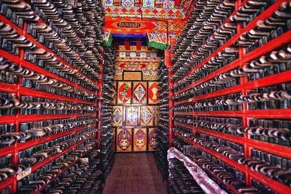 有一个远方，比西藏更西藏，那便是甘孜