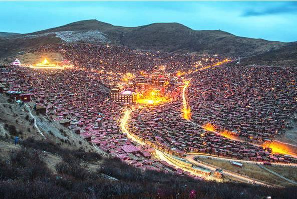 有一个远方，比西藏更西藏，那便是甘孜