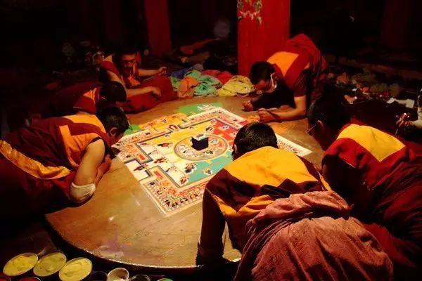 有一个远方，比西藏更西藏，那便是甘孜