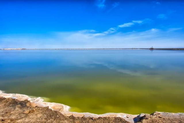 中国最大的“天空之镜'，是茶卡盐湖的56倍，美到窒息鲜少人知