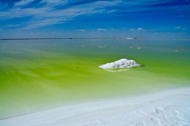 中国最大的“天空之镜'，是茶卡盐湖的56倍，美到窒息鲜少人知