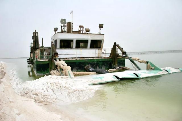 中国最大的“天空之镜'，是茶卡盐湖的56倍，美到窒息鲜少人知