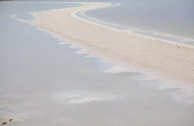 中国最大的“天空之镜'，是茶卡盐湖的56倍，美到窒息鲜少人知