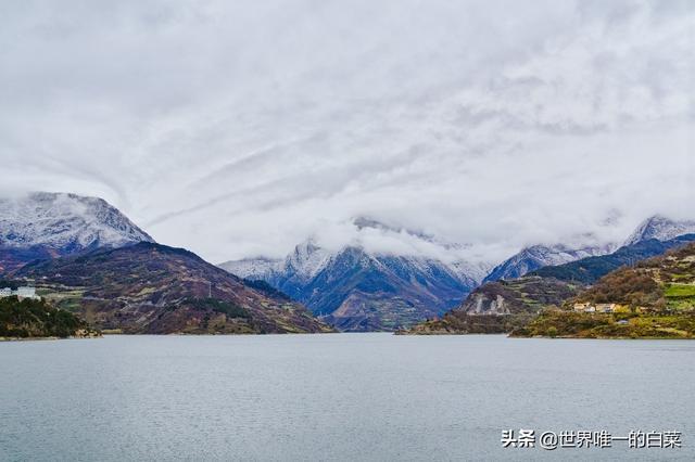 牛背山封了，四人同太苦，还好有亚洲第二360°观景平台满足一切