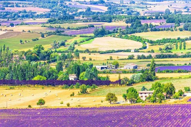 12个女人一定要去的地方，如果可以，一年旅行一次可好？