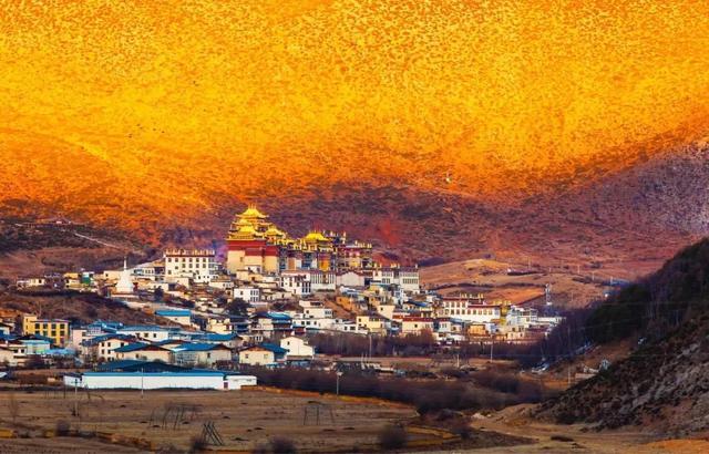 12个女人一定要去的地方，如果可以，一年旅行一次可好？