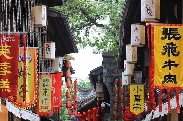 12个女人一定要去的地方，如果可以，一年旅行一次可好？