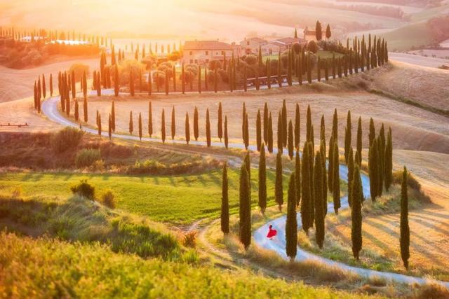 12个女人一定要去的地方，如果可以，一年旅行一次可好？