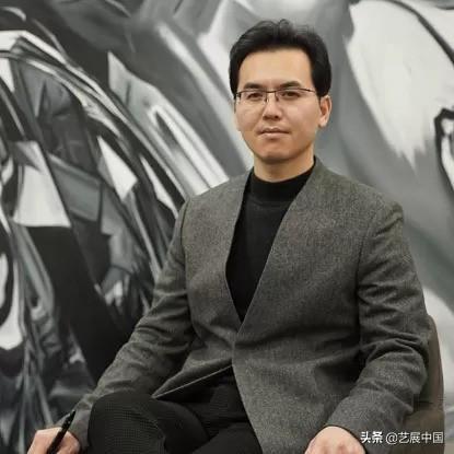 不知名画家画了一粒烂草莓，卖出20万天价，专家：你用放大镜细看