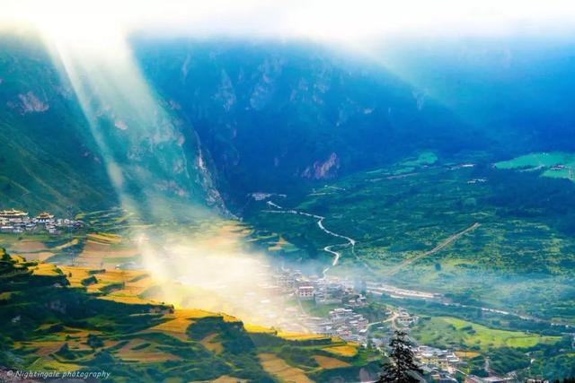 你看的顶多叫美景，这些地方才是地球上的人间仙境