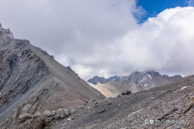 没有信号的120公里，徒步天山绝美乌孙古道，迷失在人间天堂