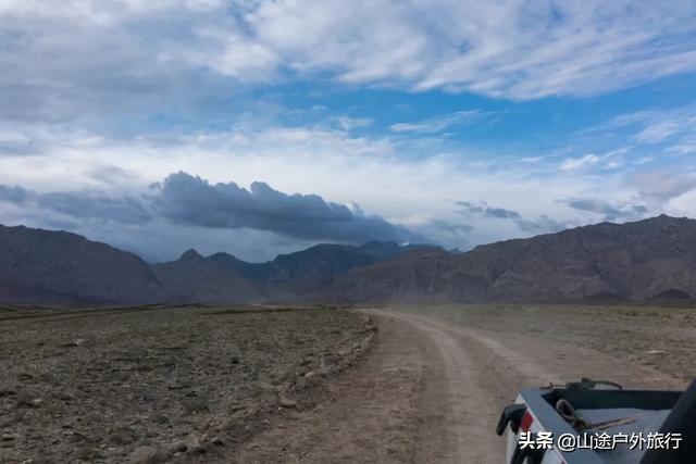 没有信号的120公里，徒步天山绝美乌孙古道，迷失在人间天堂