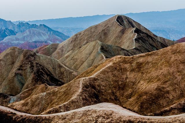 奇险灵秀美如画——镜头下的张掖丹霞彩色丘陵